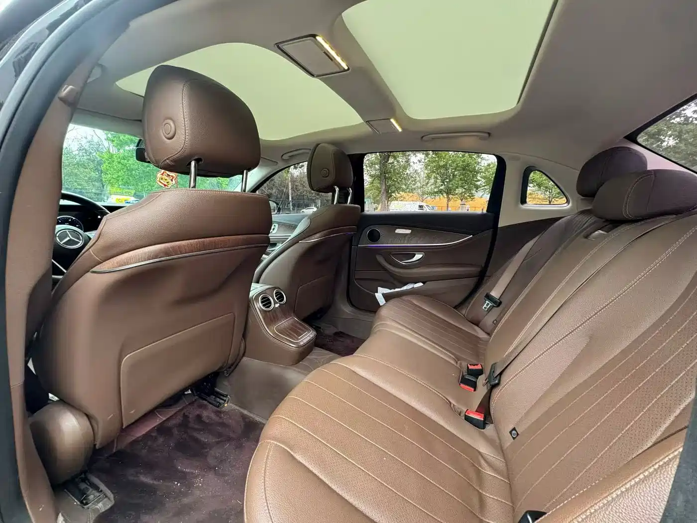 Mercedes-Benz E-Класс 2023