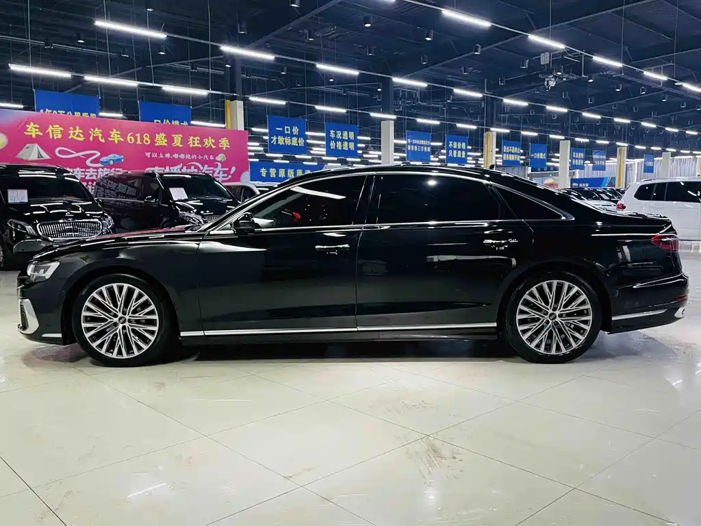 Audi A8 2024