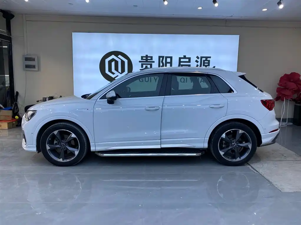 Audi Q3 2021