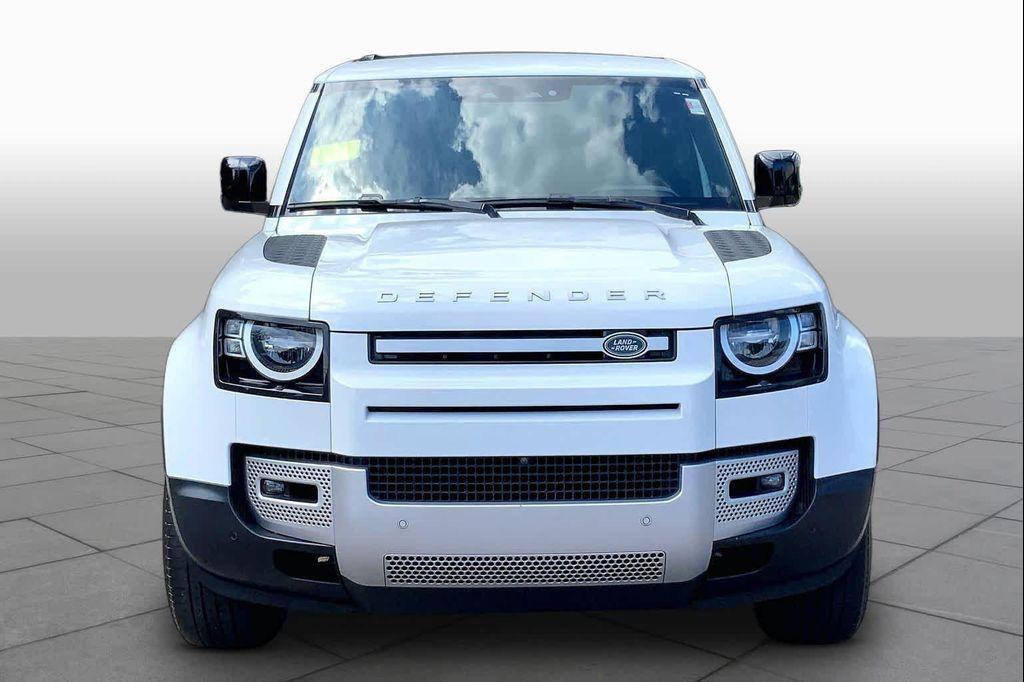 Land Rover Defender 2023