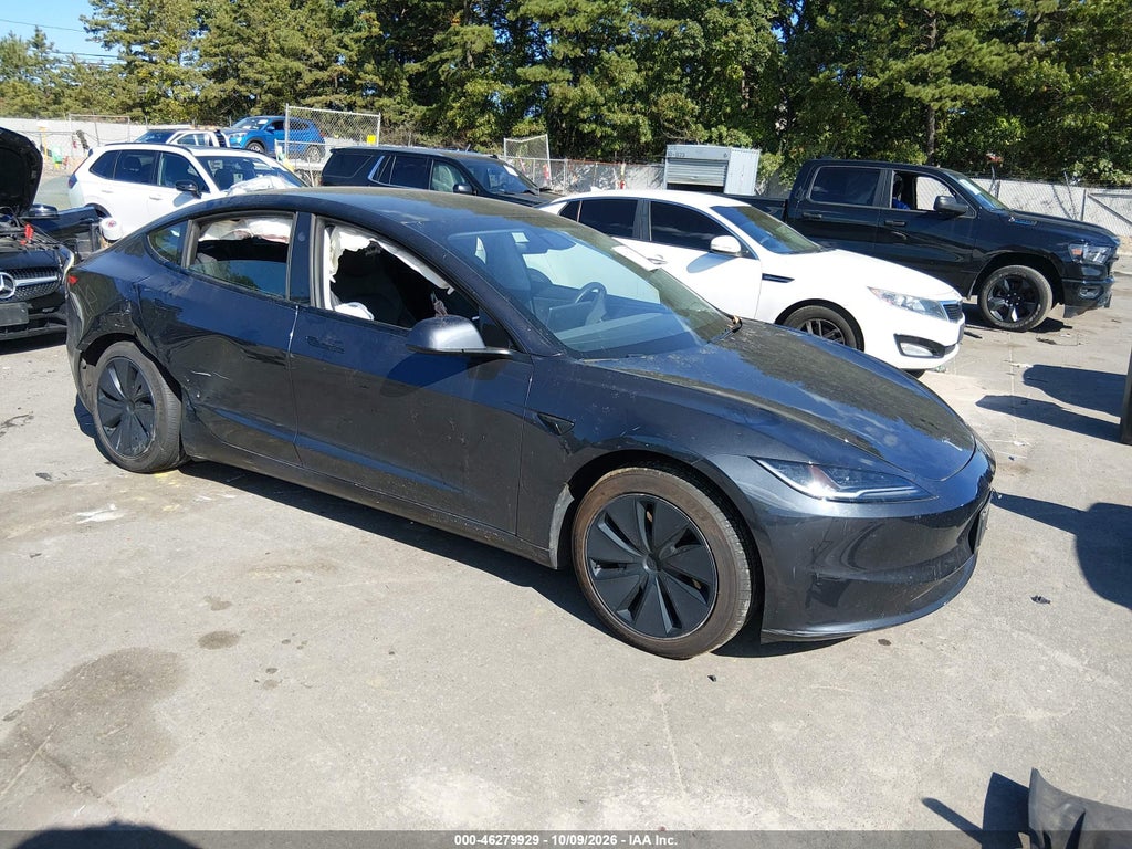 Tesla Model 3 2024