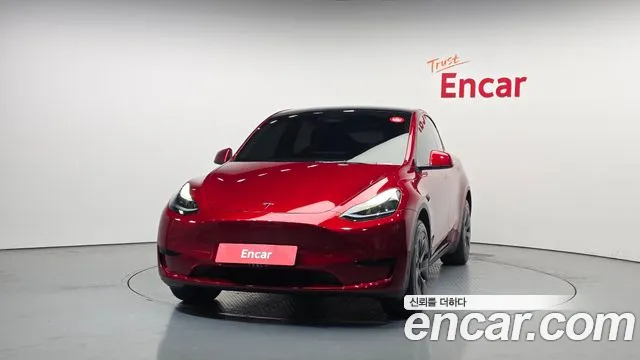 Tesla Model Y 2024