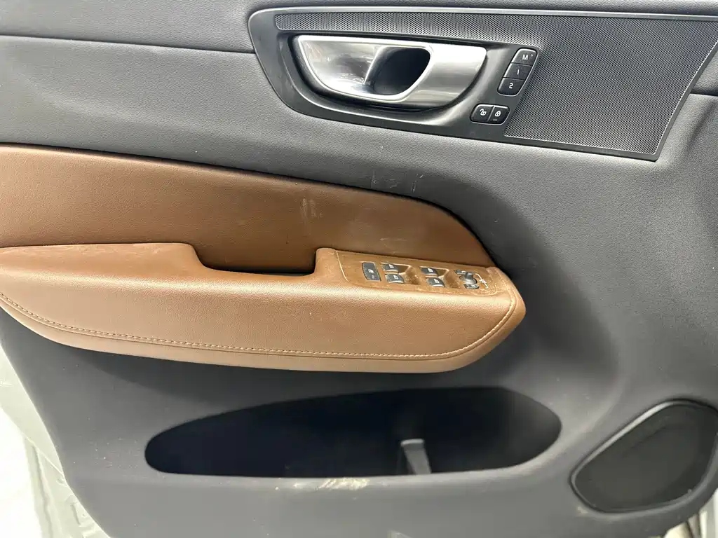 Volvo XC60 2023