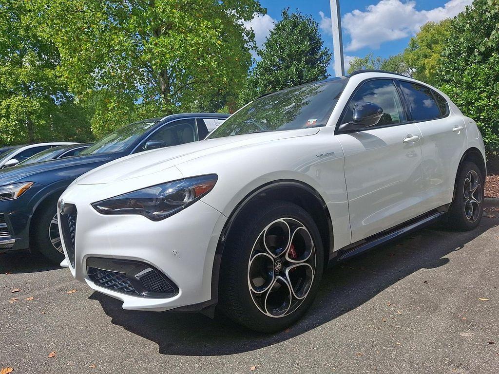 Alfa Romeo Stelvio 2024