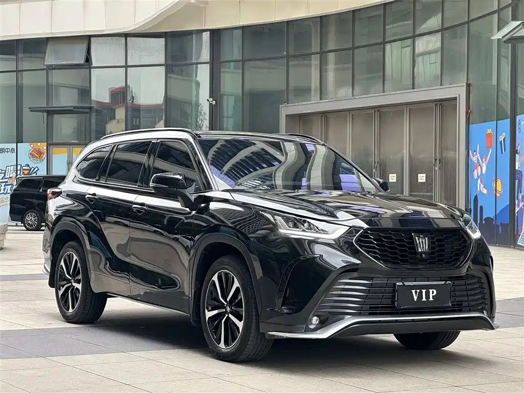 Toyota Crown Kluger 2023