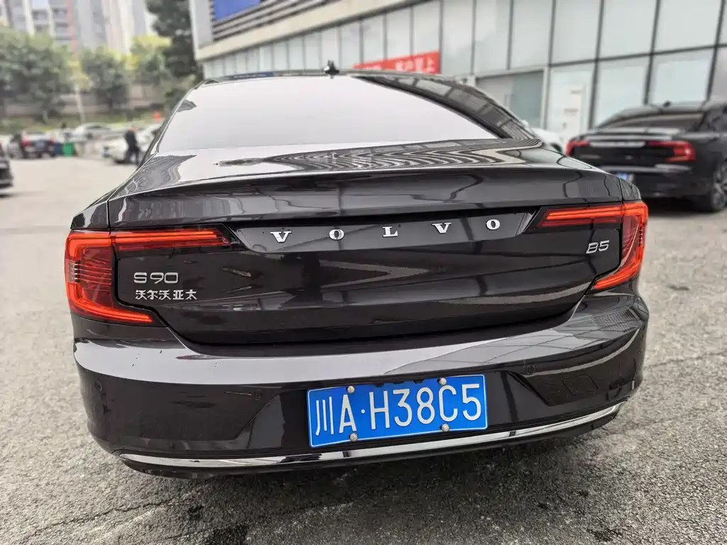 Volvo S90 2023