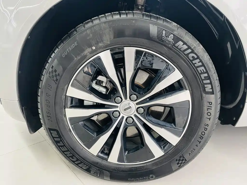 Volvo XC60 2024