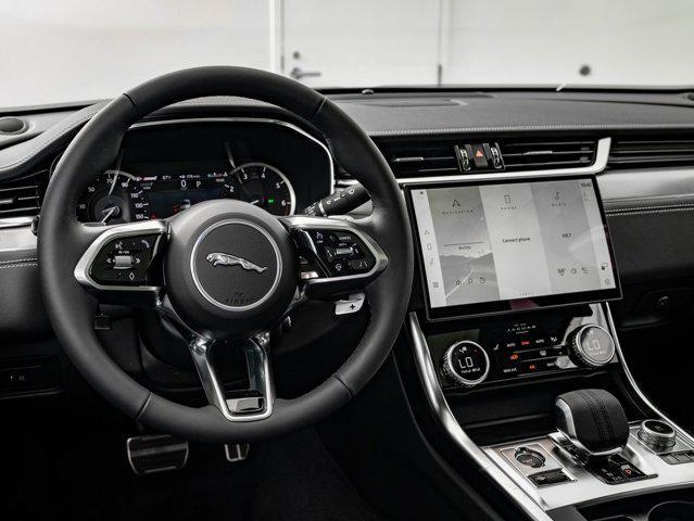 Jaguar XF 2024