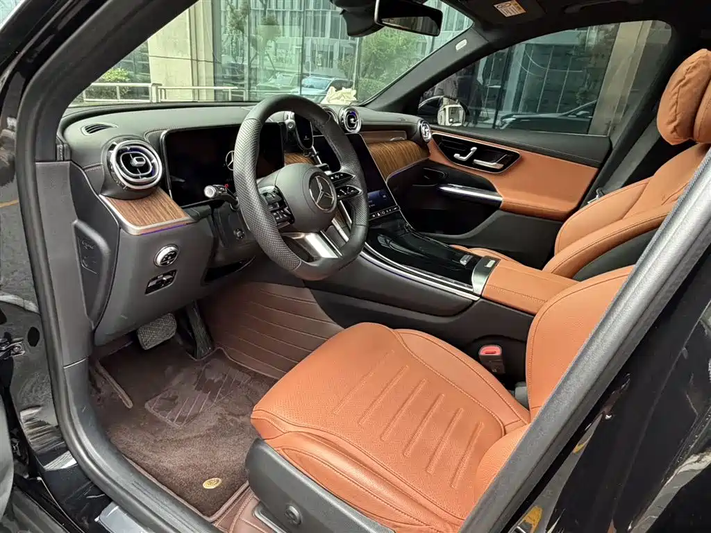 Mercedes-Benz GLC 2023