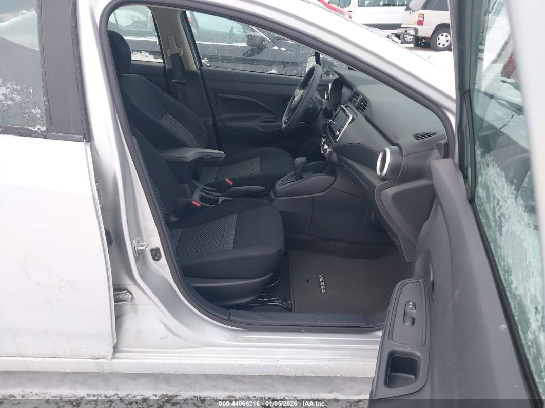 Nissan Versa 2024