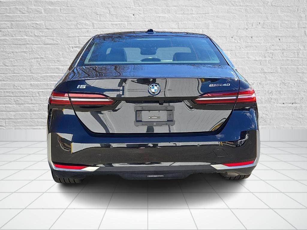 BMW i5 2024