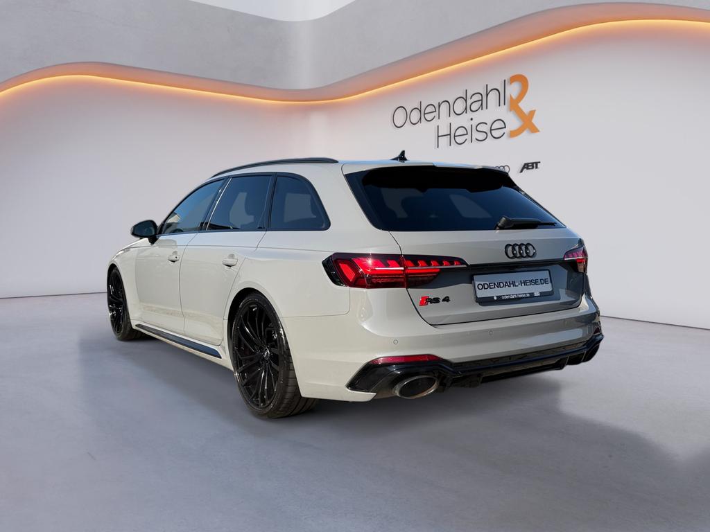 Audi RS4 2022
