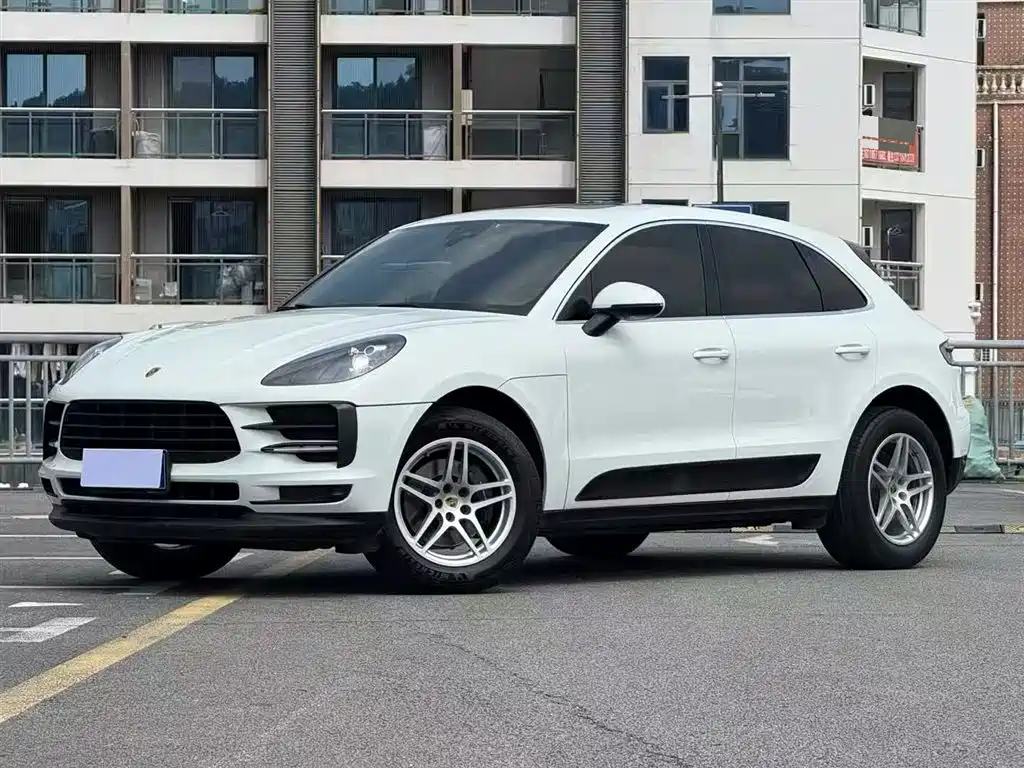 Porsche Macan 2021