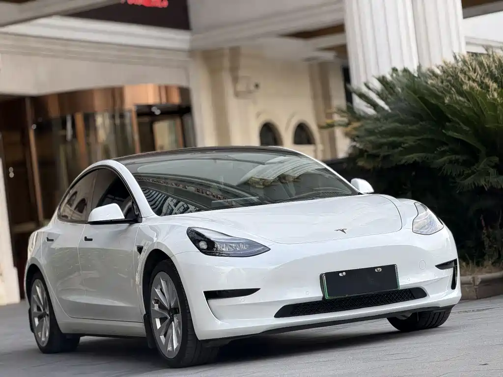 Tesla Model 3 2023