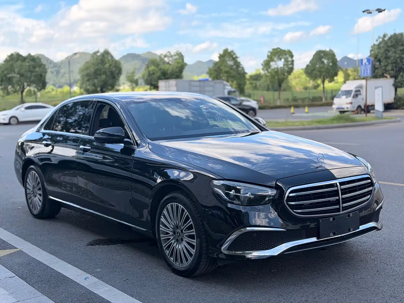 Mercedes-Benz E-Класс 2023