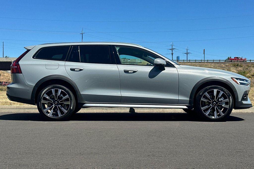 Volvo V60 Cross Country 2026