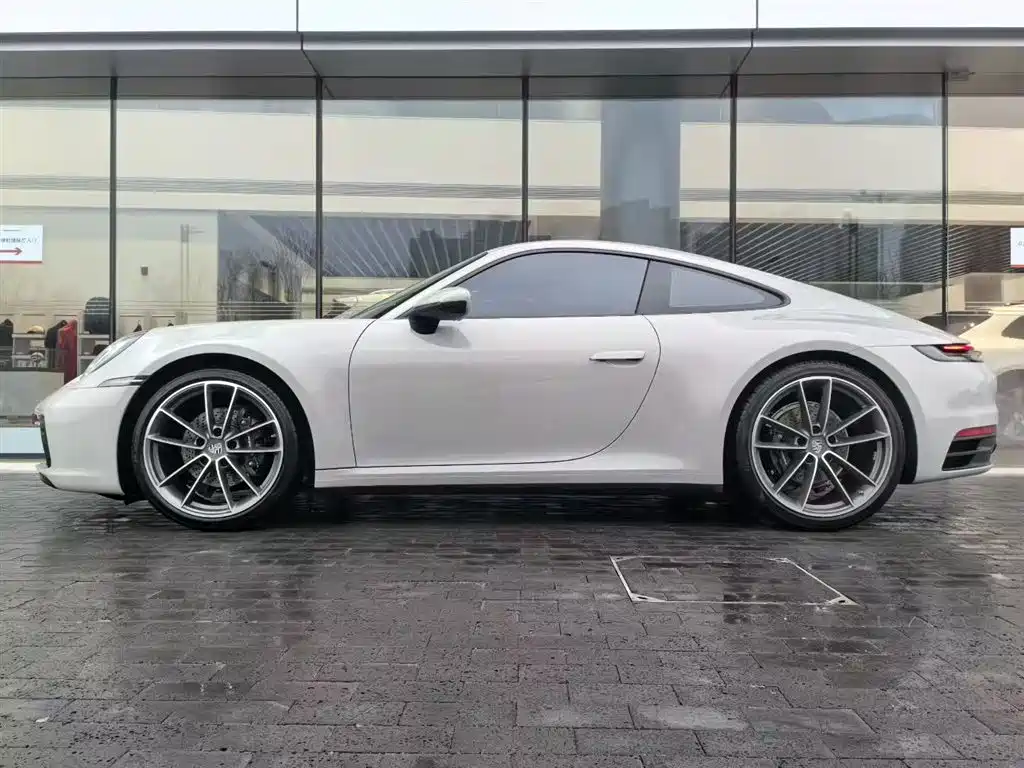 Porsche 911 2024