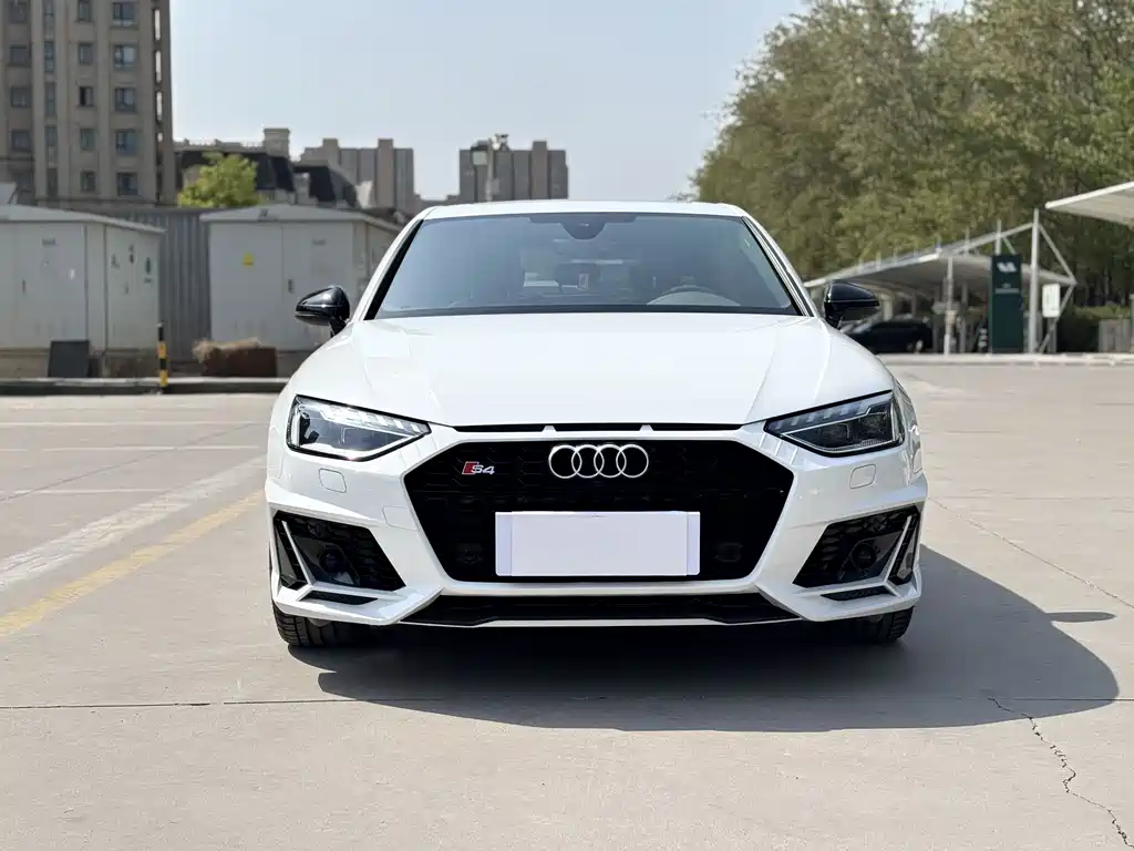 Audi A4 2022