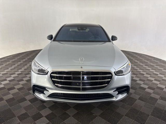 Mercedes-Benz S-Класс 2022