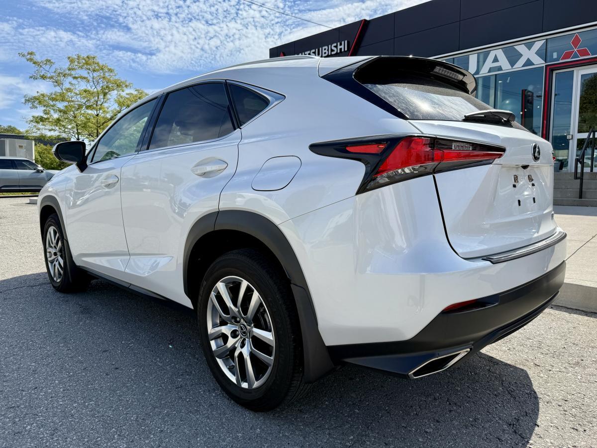 Lexus NX 2021