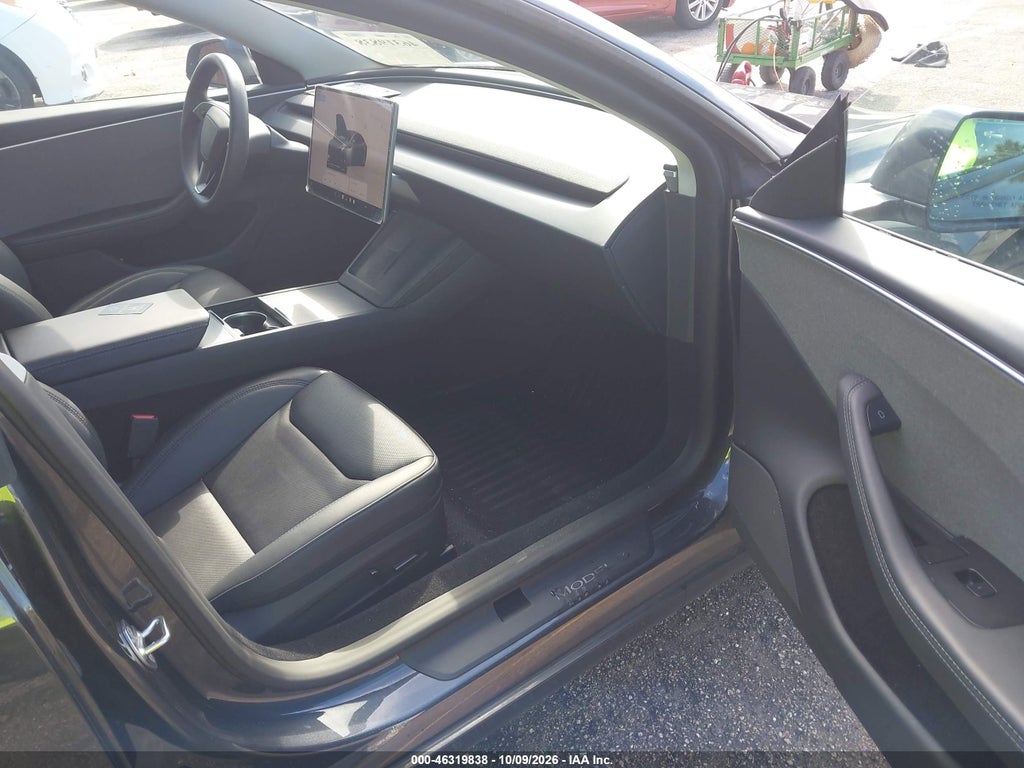 Tesla Model 3 2025