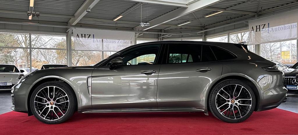 Porsche Panamera 2023