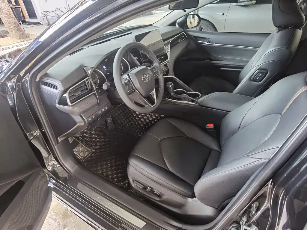 Toyota Camry 2023