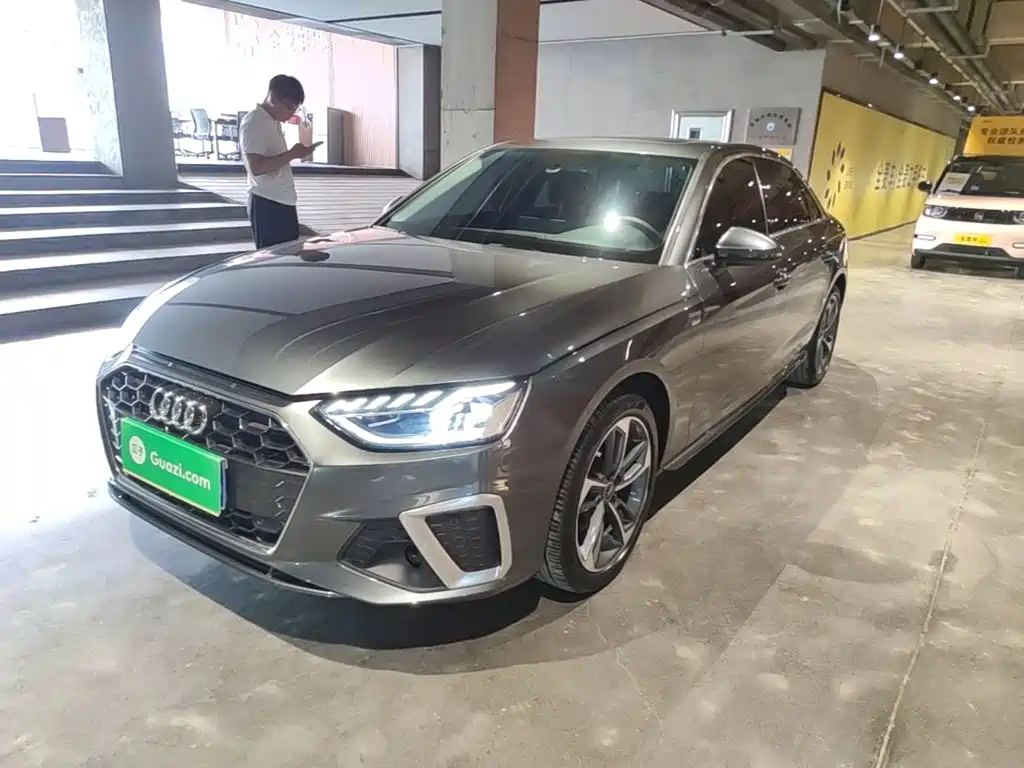 Audi A4 2023