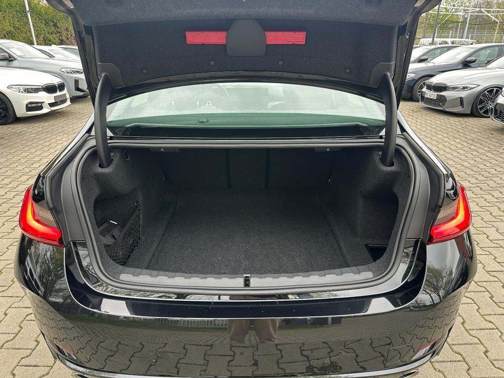 BMW 320 2023