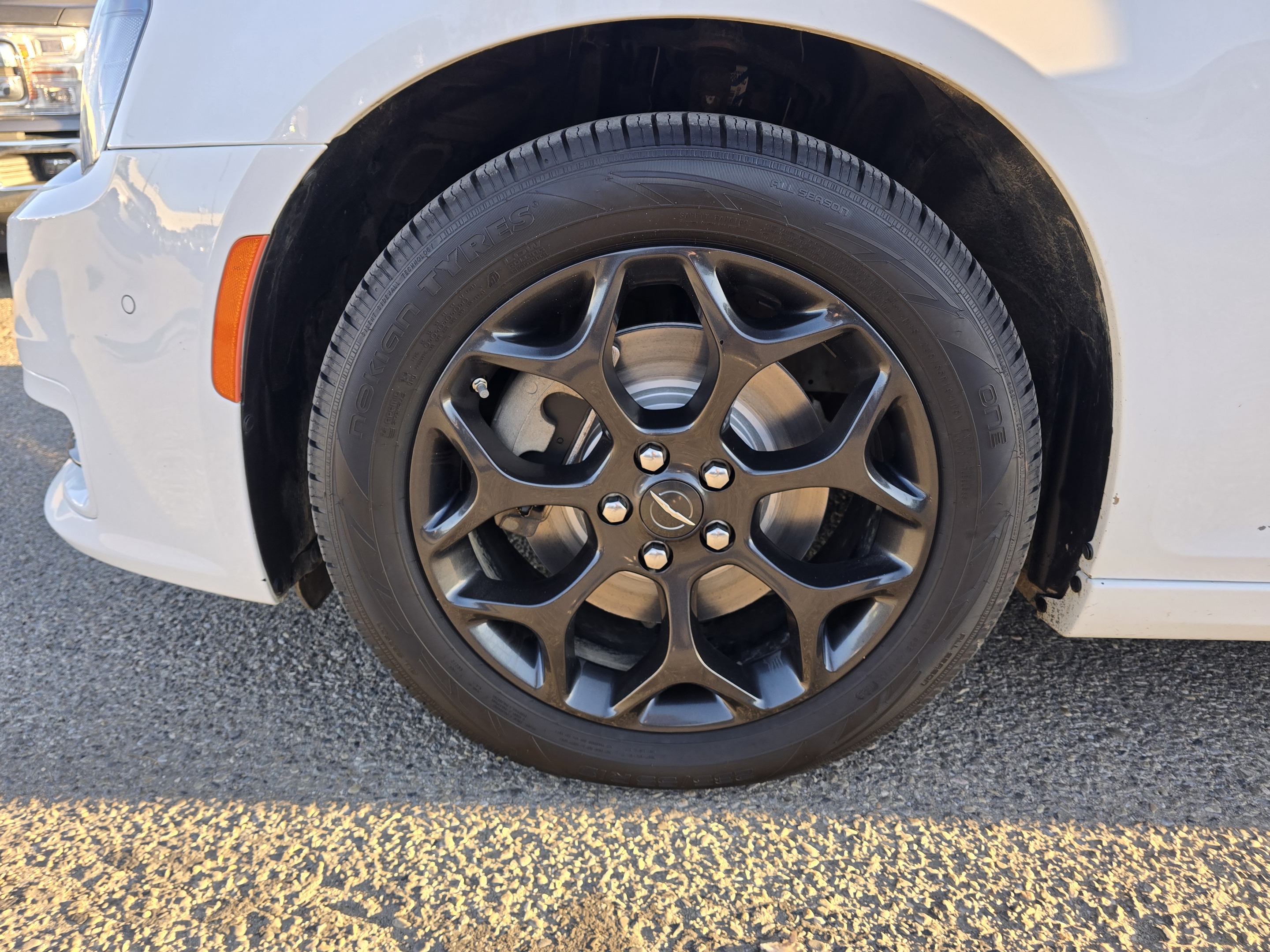 Chrysler 300 2022