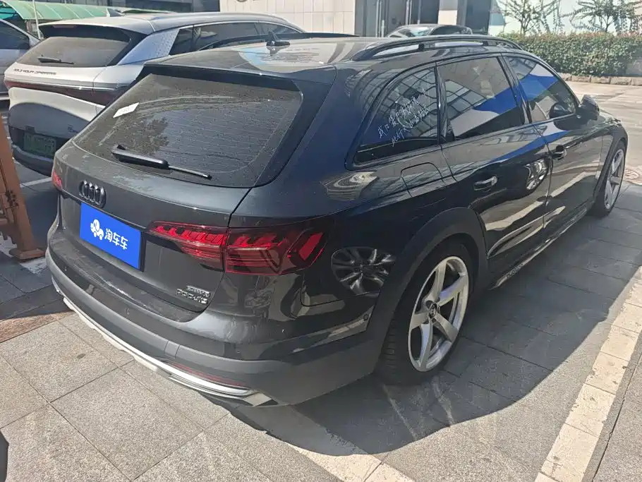 Audi A4 2021