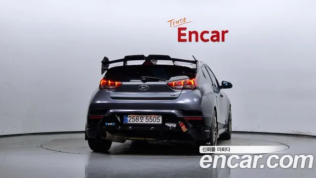 Hyundai Veloster 2020