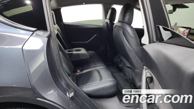 Tesla Model Y 2021
