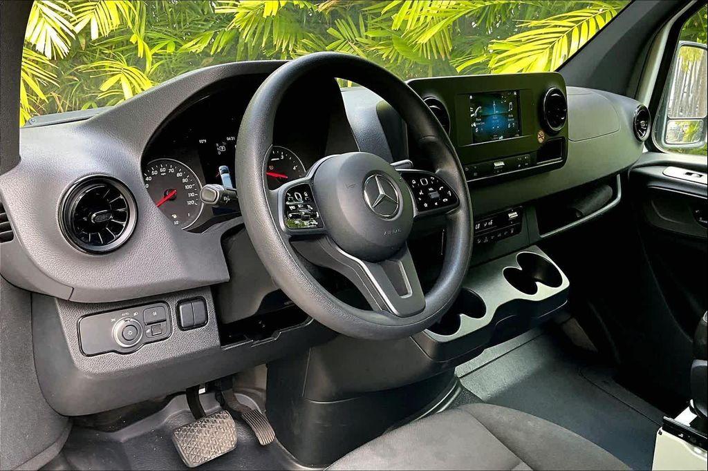 Mercedes-Benz S-Класс 2024