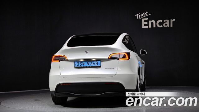 Tesla Model Y 2021