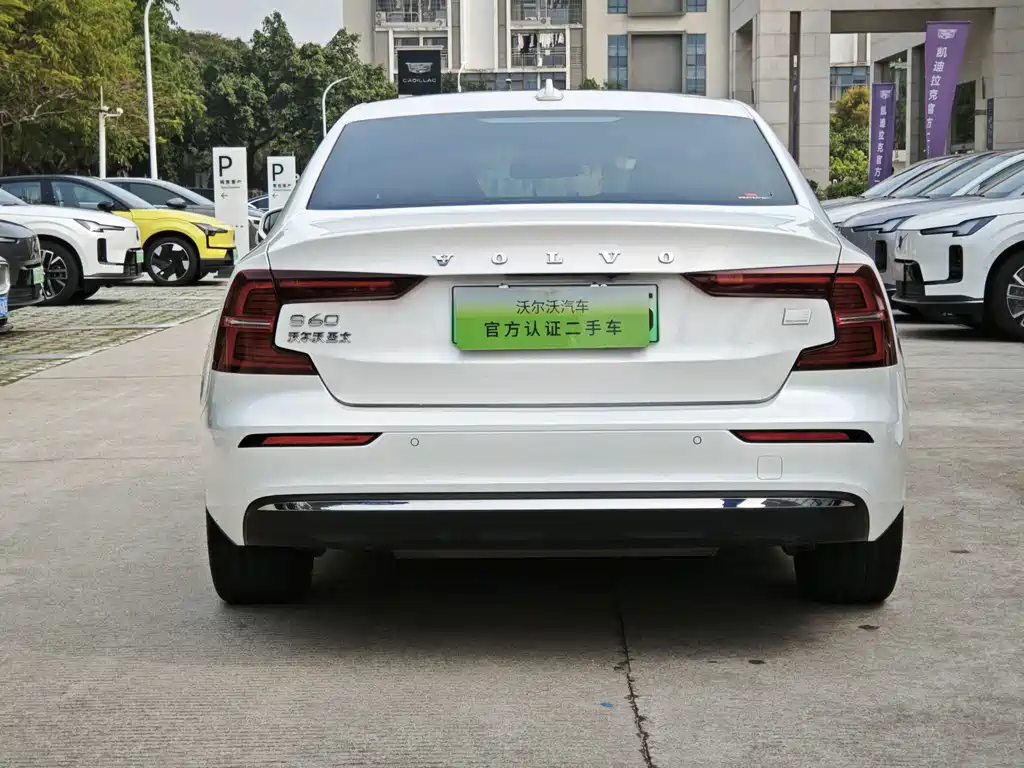 Volvo S60 2024
