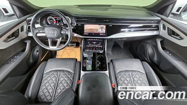 Audi Q8 2021