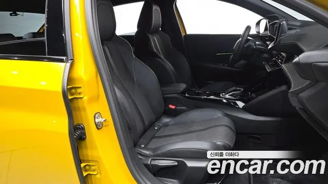 Peugeot 208 2021