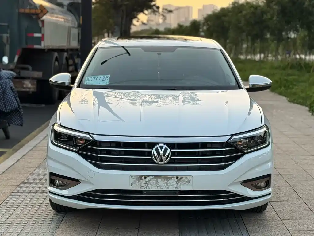 Volkswagen Jetta 2021