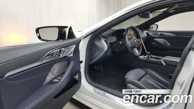 BMW 8 серии 2023