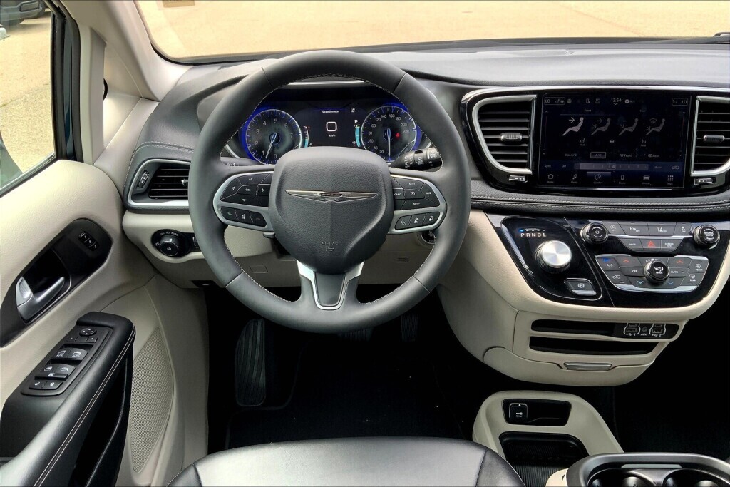 Chrysler Pacifica 2024