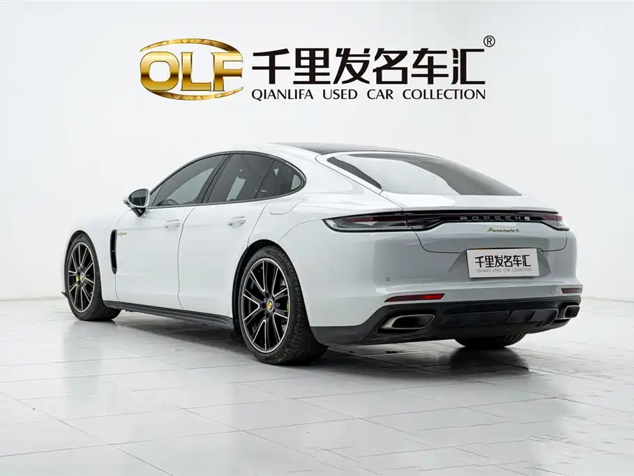 Porsche Panamera 2022