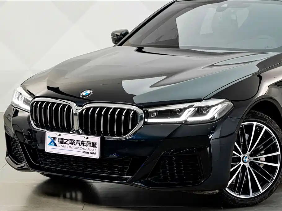 BMW 5 серии 2023