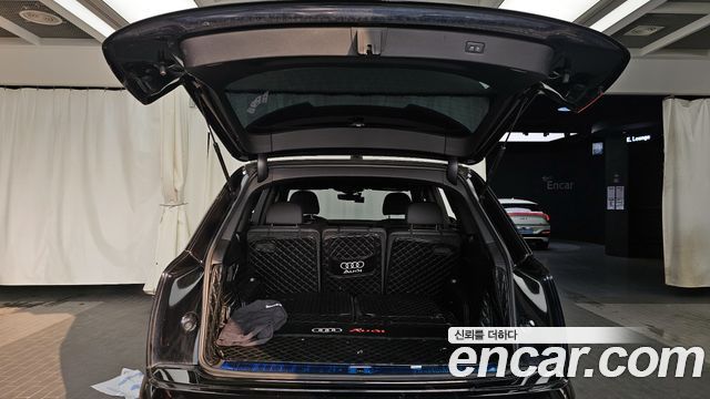 Audi Q7 2021