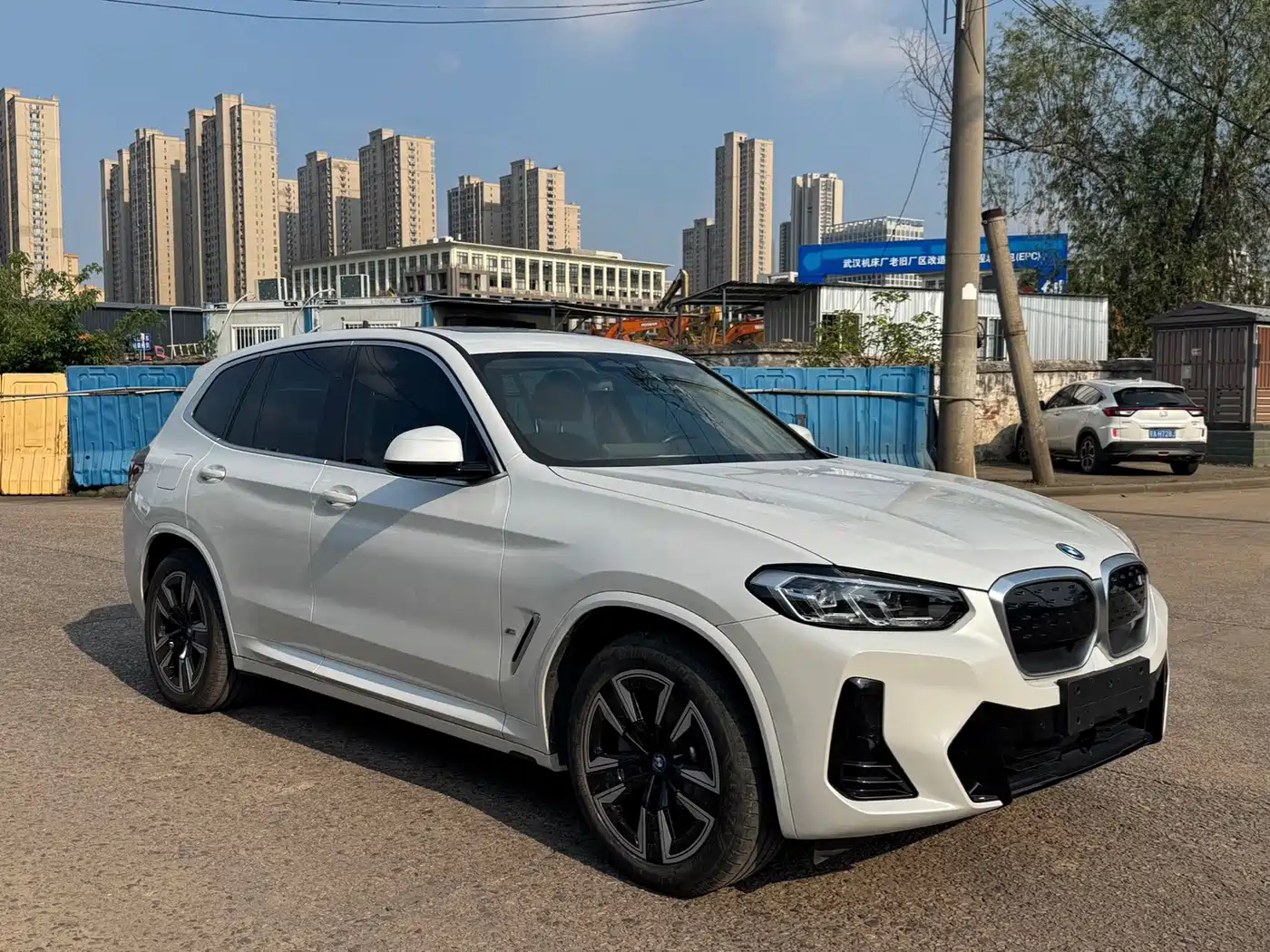 BMW iX3 2024