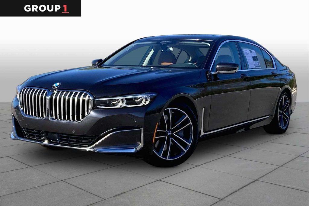 BMW 750 2022