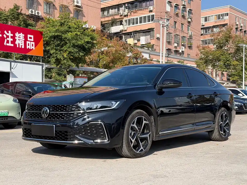 Volkswagen Passat 2023