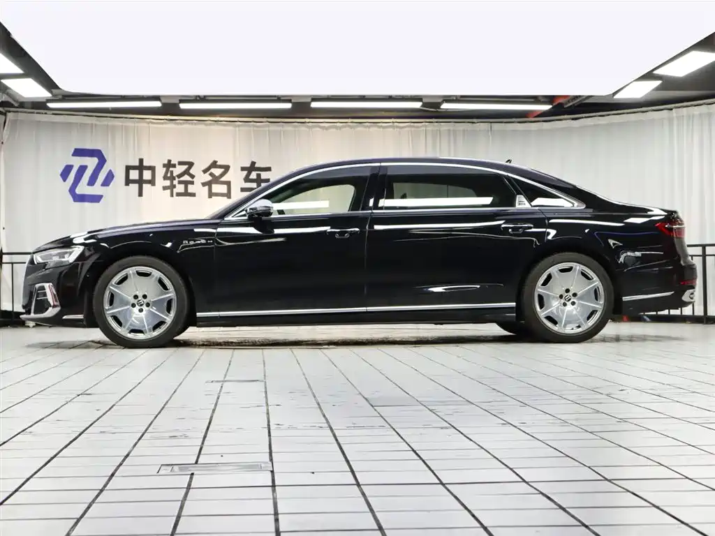 Audi A8 2024
