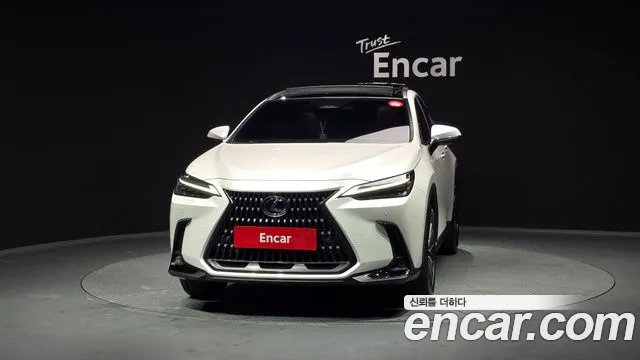Lexus NX 2024