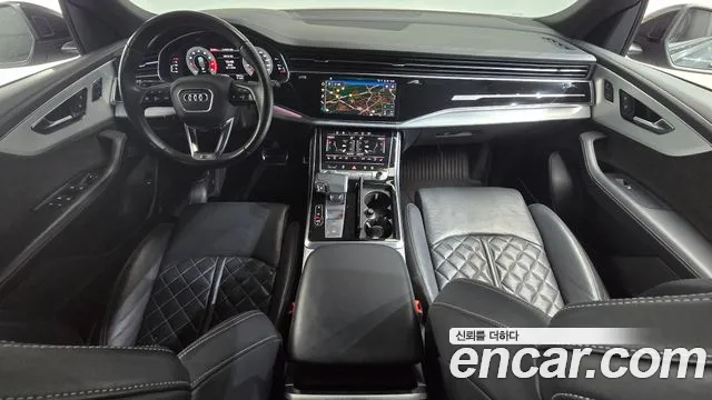 Audi Q8 2021